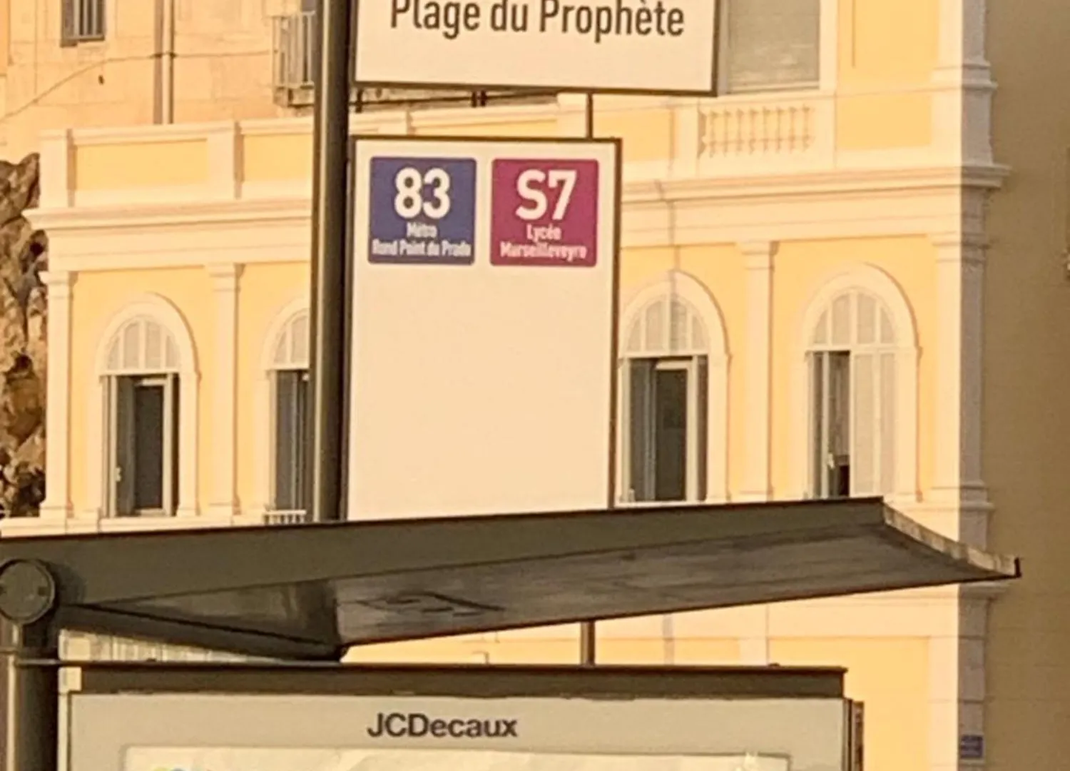 Entre Mer Et Soleil ! Marseille 0*,